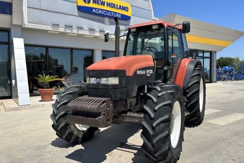 OmecoHub - Immagine NEW HOLLAND M135